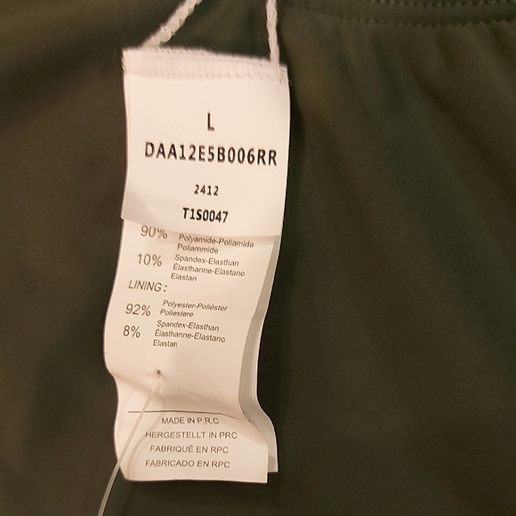 CUPSHE Women's One Piece Swimsuit - V Neck Back Hook Cutout Adjustable - Picture 4 of 11